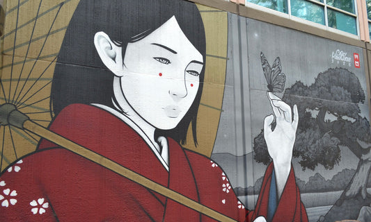 圧倒的な「目力」に惹き込まれる。日系アーティストが描く壁画の世界
